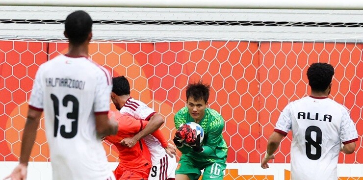 Thủ môn Li Hao có màn trình diễn xuất sắc để giữ sạch lưới cho U23 Trung Quốc