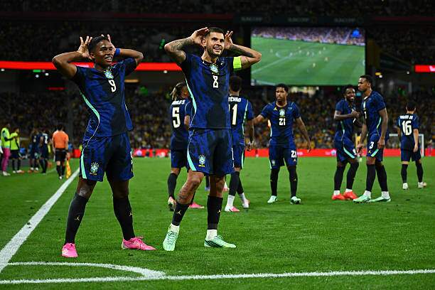 Endrick và Guimaraes châm ngòi cho màn vượt lên dẫn trước của Brazil ở hiệp 2