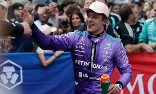 Mercedes lo cho Antonelli khi Italy lỡ hẹn World Cup