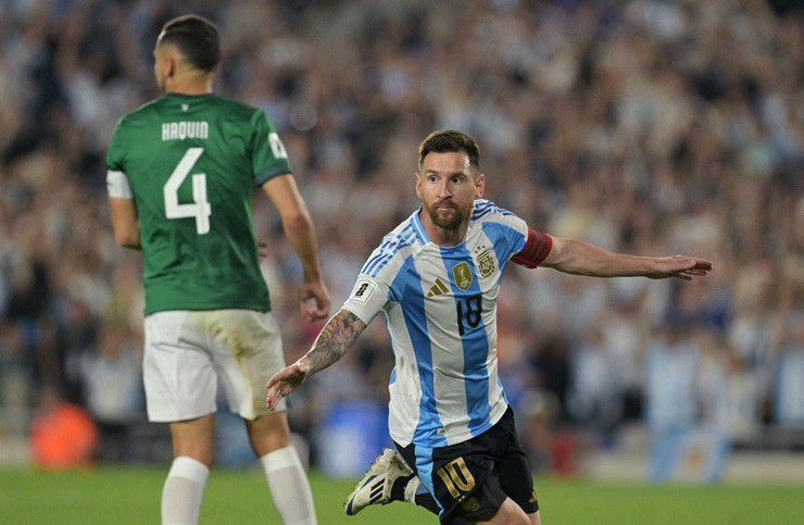 Trực tiếp bóng đá Argentina - Bolivia: Messi hoàn tất hat-trick (Vòng loại World Cup) (Hết giờ) - 1