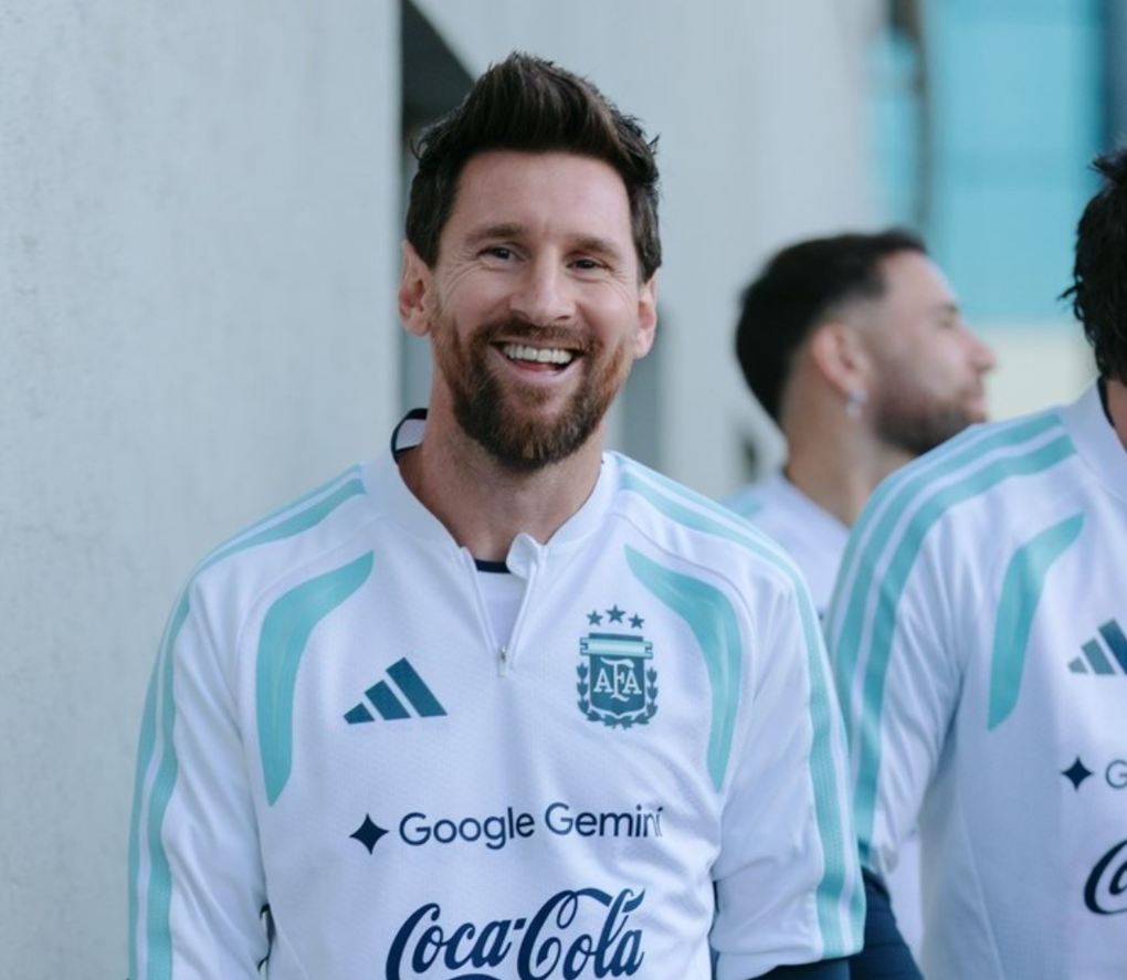 Lionel Messi hội quân cùng đội tuyển Argentina ở trung tâm huấn luyện Ezeiza, Buenos Aires, Argentina ngày 4/10. Ảnh: LĐBĐ Argentina