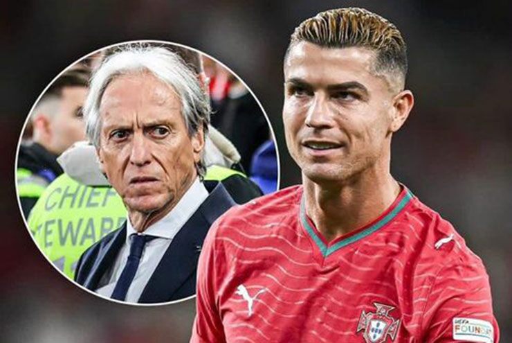 Ronaldo chỉ trích HLV Jorge Jesus nhưng nhất quyết tiếp tục "gắn bó" với ĐT Bồ Đào Nha