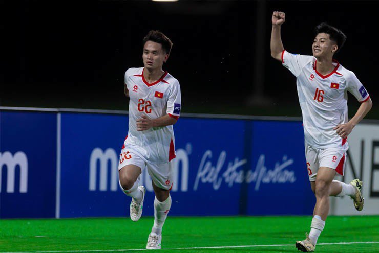 Đậu Quang Hưng đã trở thành người hùng của U17 Việt Nam