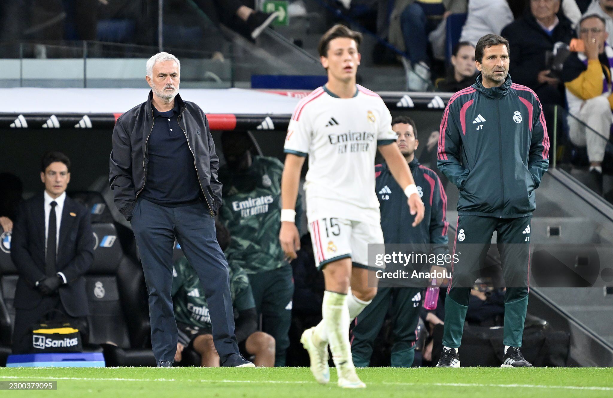 HLV Mourinho ứng biến linh hoạt