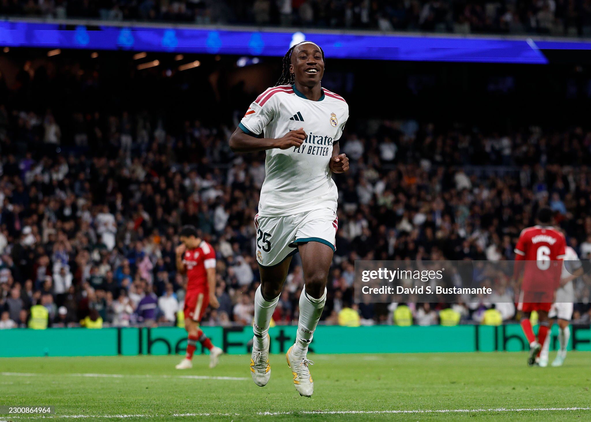 Diomande thay thế vai trò của Vinicius và đã hoàn thành nhiệm vụ