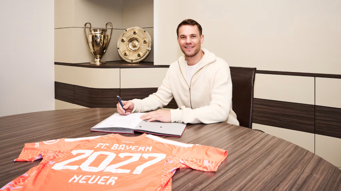 Manuel Neuer gia hạn hợp đồng với Bayern Munich ngày 15/5/2026. Ảnh: FC Bayern