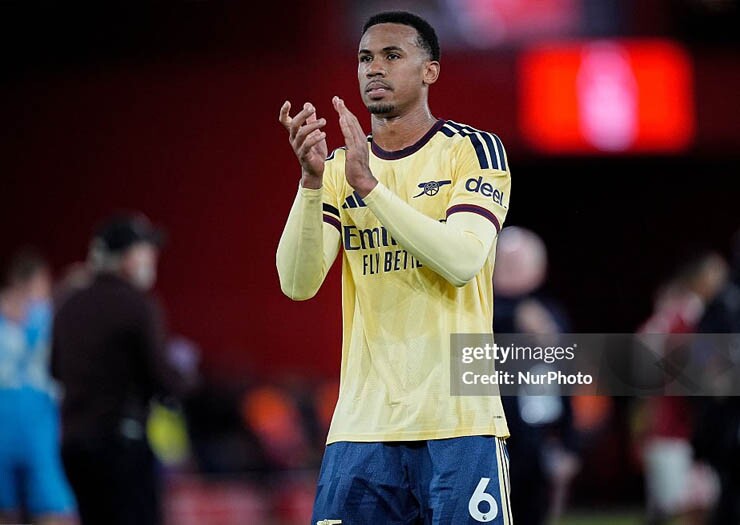 Gabriel sẽ chỉ huy hàng thủ Arsenal chống lại Bayern Munich