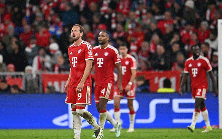 Kompany vẫn mạo hiểm trở lại chỉ đạo ở trận hòa Arsenal 2-2 tại Champions League
