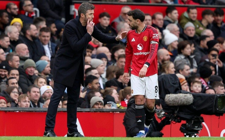 Fernandes cần thể hiện sự đoàn kết với Carrick
