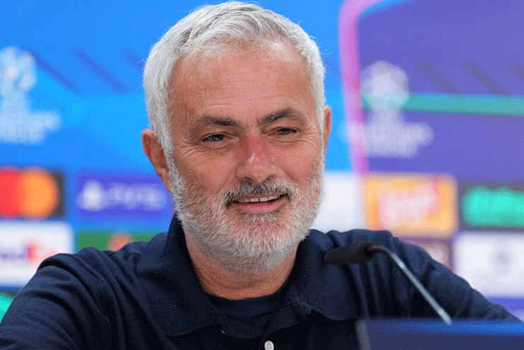 HLV Jose Mourinho đánh giá rất cao nền tảng thể lực và khả năng tranh chấp của tuyển thủ Argentina.