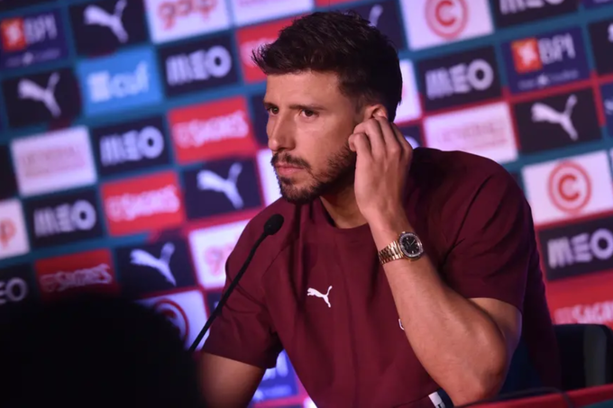 Ruben Dias trong buổi họp báo tại trung tâm huấn luyện ở Florida, Mỹ ngày 19/6. Ảnh: Abola