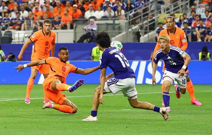 Tiền đạo Cody Gakpo có pha dứt điểm trong trận Hà Lan – Nhật Bản ở bảng F World Cup 2026 trên sân AT&T, Arlington, Mỹ ngày 14/6/2026. Ảnh: Reuters