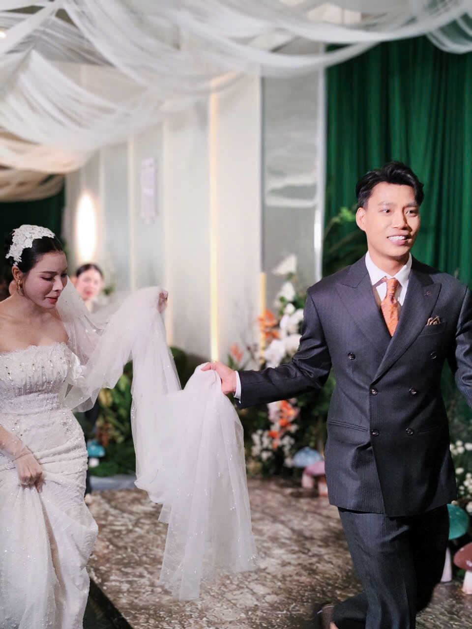 Con gái riêng của vợ xuất hiện trong đám cưới, Văn Thanh hứa hẹn điều đặc biệt - 7