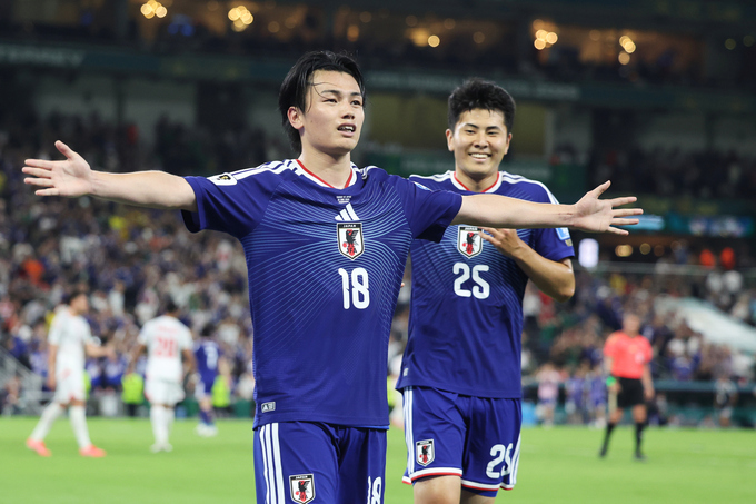Ayase Ueda mừng bàn nâng tỷ số lên 4-0 cho Nhật Bản trong trận thắng Tunisia ở lượt hai bảng F World Cup 2026 trên sân Monterrey, Mexico ngày 20/6. Ảnh: AP