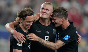 Haaland lập cú đúp, đưa Na Uy vào vòng knock-out World Cup