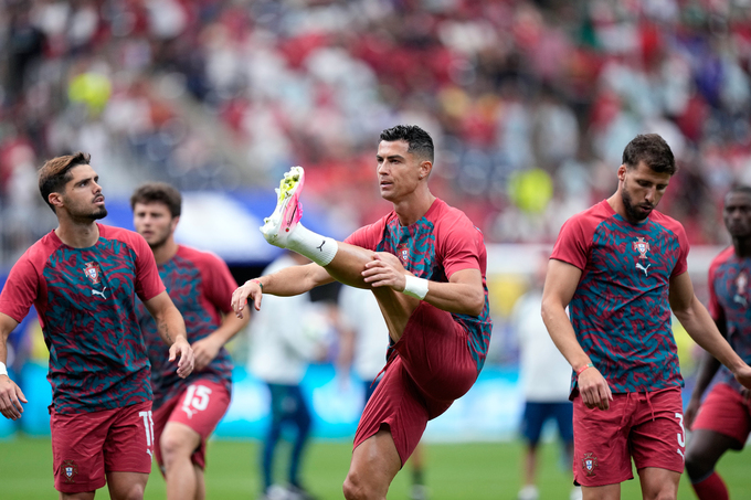 ronaldo-2-2254-1782231875.jpg