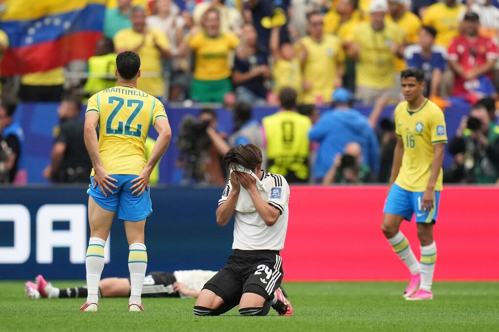 Tiền vệ Nhật Bản Kaishu Sano (24) thất vọng sau khi thua Brazil 1-2 ở vòng 1/16 World Cup 2026 trên sân Houston ở Mỹ ngày 29/6/2026. Ảnh: AP