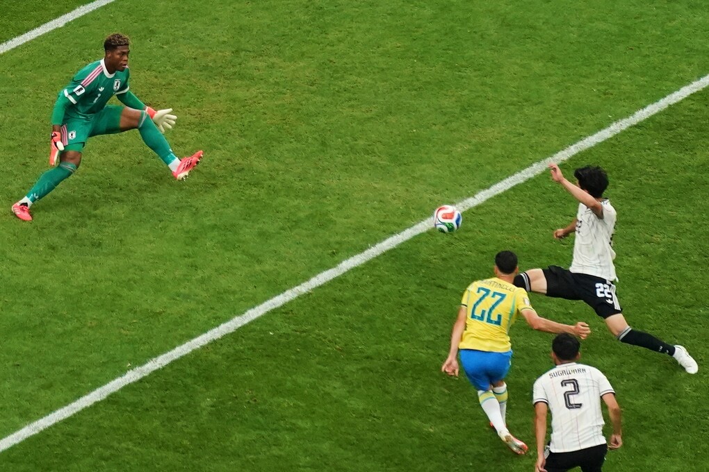 Gabriel Martinelli (22) ghi bàn thứ hai cho Brazil trong trận gặp Nhật Bản ở vòng 1/16 World Cup 2026 trên sân Houston, Mỹ ngày 29/6. Ảnh: AP