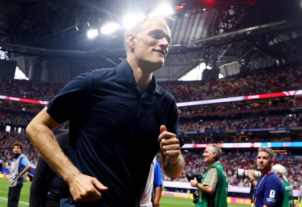 HLV Thomas Tuchel vui mừng sau trận Anh thắng ngược CHDC Congo 2-1 ở vòng 1/16 World Cup 2026 trên sân Mercedes-Benz, Atlanta, Mỹ ngày 1/7/2026. Ảnh: Reuters