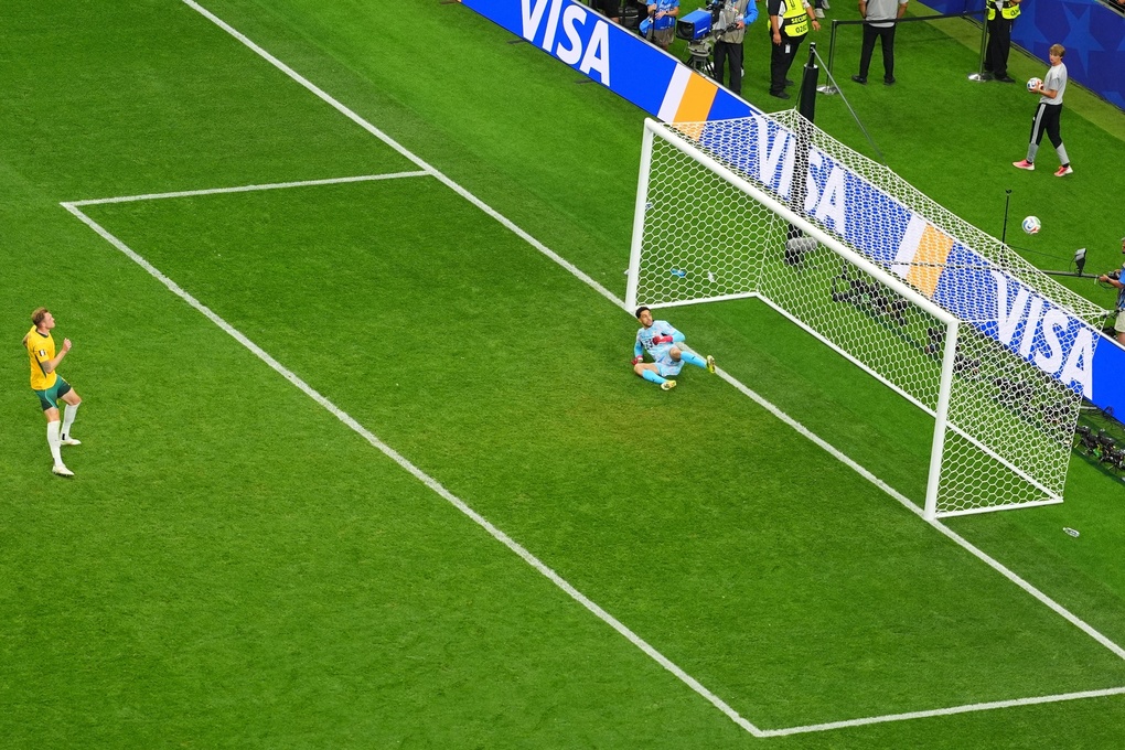Harry Souttar sút hỏng trong loạt luân lưu ở trận Australia thua Ai Cập tại vòng 1/16 World Cup 2026 trên sân AT&T, Arlington, bang Texas, Mỹ ngày 3/7/2026. Ảnh: AP