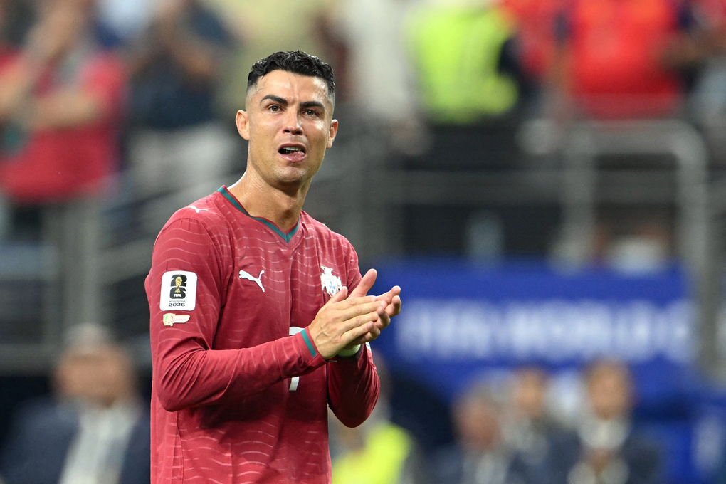 Ronaldo khóc sau khi Bồ Đào Nha thua Tây Ban Nha ở vòng 1/8 World Cup 2026 trên sân Dallas, Arlington, Texas, Mỹ ngày 6/7/2026. Ảnh: AFP