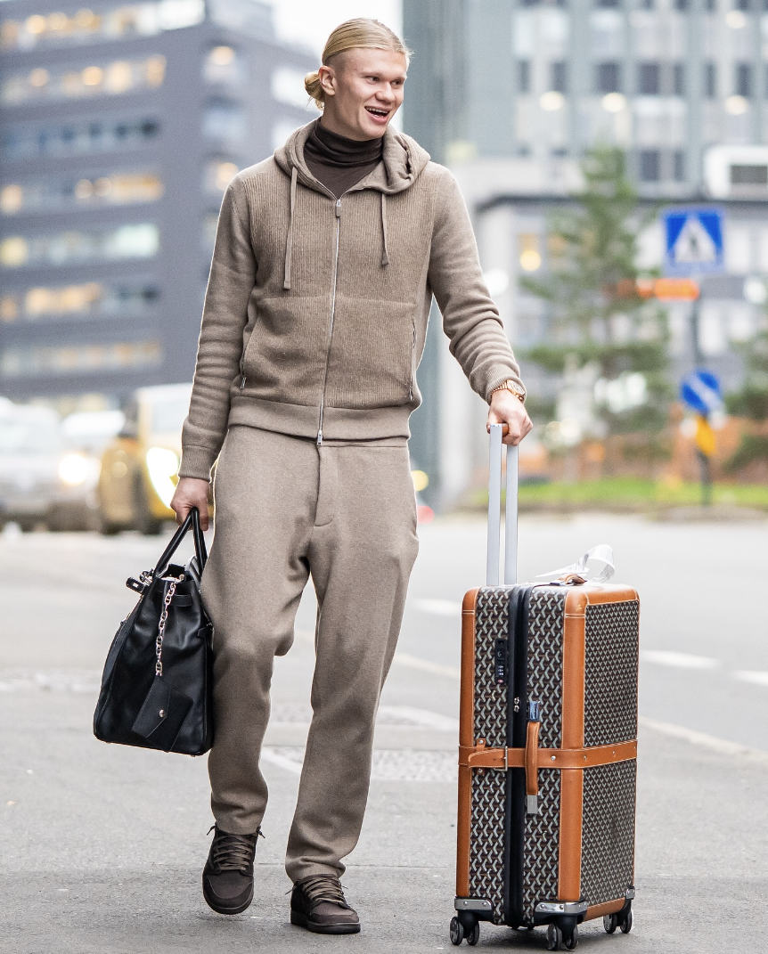 Haaland có sở thích sưu tập túi xách Hermès Birkin đắt đỏ. Ảnh: Erling/Instagram