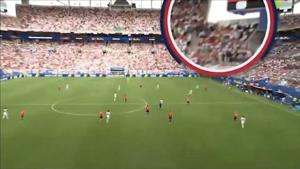 Góc quay của FOX Sports chỉ ra bóng đã chạm dây camera trước khi Anh tấn công và ghi bàn. Ảnh: chụp màn hình