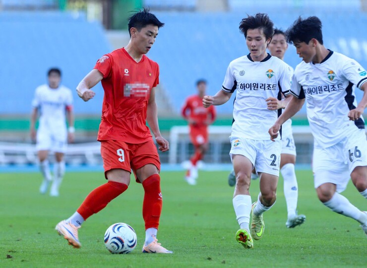 Xuân Son ghi bàn, ĐT Việt Nam ngược dòng hạ đội K-League 1 trước AFF Cup - 5