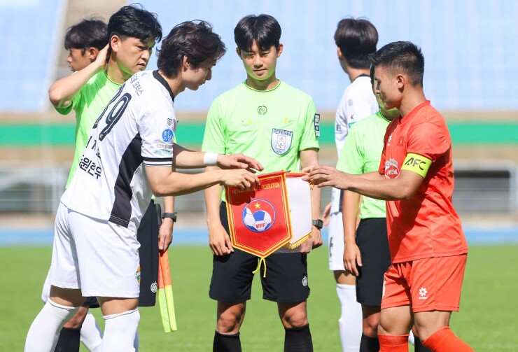 Xuân Son ghi bàn, ĐT Việt Nam ngược dòng hạ đội K-League 1 trước AFF Cup - 2