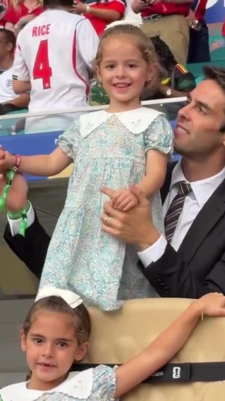 Kaka bên các con ở World Cup 2026