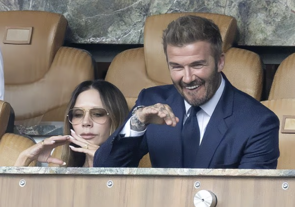 Vợ chồng Beckham ở sân vận động tại Miami (Mỹ). Ảnh: DailyMail