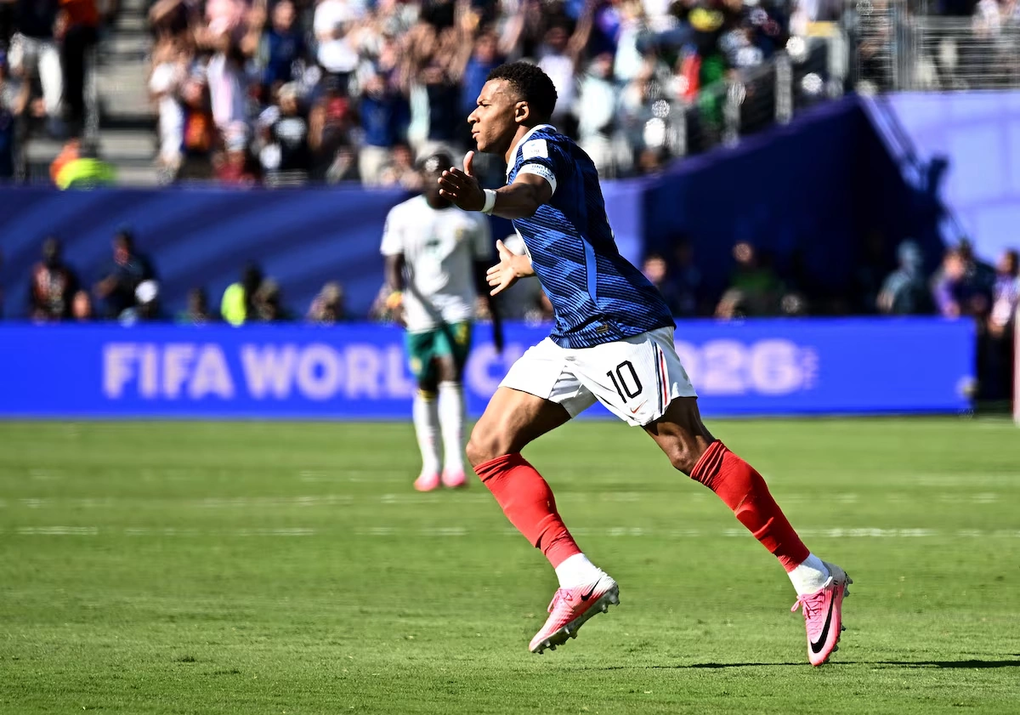 Kylian Mbappe ăn mừng sau bàn ấn định chiến thắng 3-1 trong trận Pháp – Senegal ở vòng bảng World Cup 2026 trên sân MetLife, New Jersey, Mỹ ngày 16/6/2026. Ảnh:AFP
