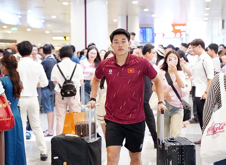 ĐT Việt Nam về nước chiều ngày 14/7 sau chuyến tập huấn Hàn Quốc.