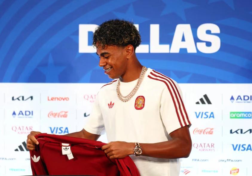 Lamine Yamal trong buổi họp báo trước trận Tây Ban Nha gặp Pháp ở bán kết World Cup 2026 tại sân Dallas, Arlington, Texas, Mỹ ngày 14/7/2026. Ảnh:Reuters