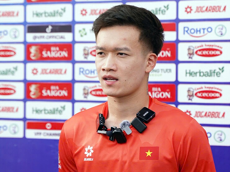 Hoàng Đức trả lời phỏng vấn chiều ngày 15/7.