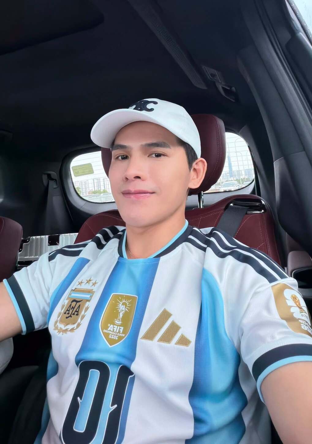 Quốc Thiên là fan của siêu sao Messi. Ảnh: Nhân vật cung cấp