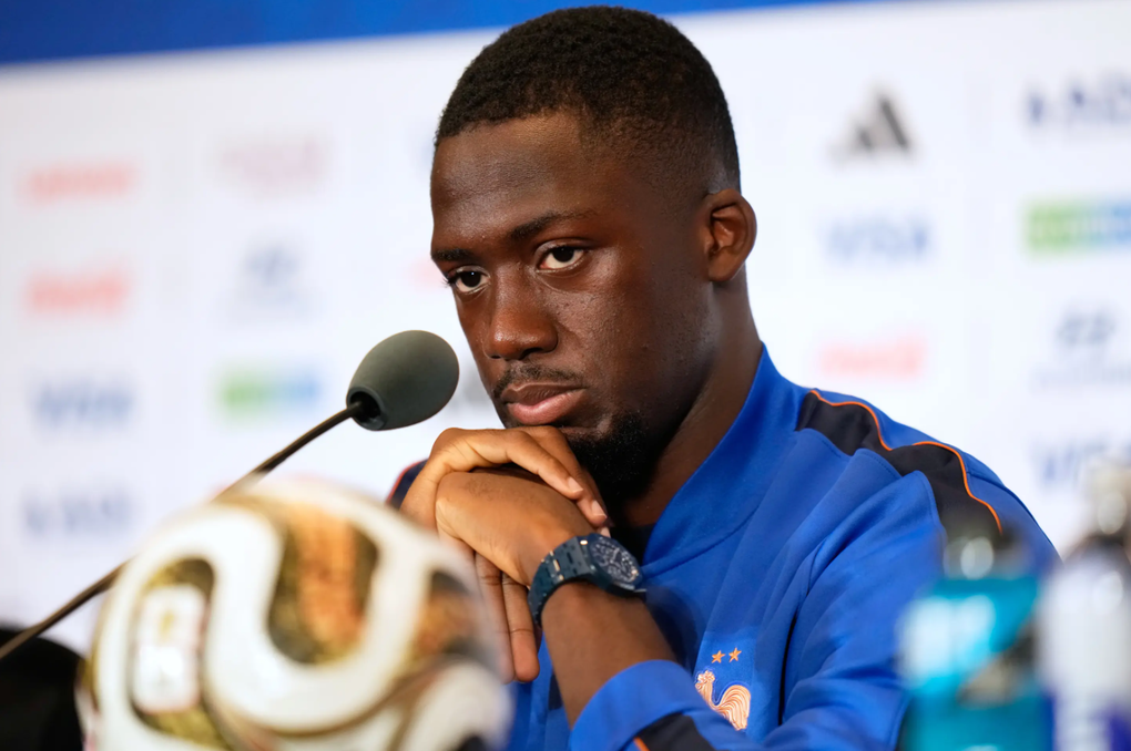 Ibrahima Konate trong buổi họp báo trước trận Pháp gặp Anh ở World Cup 2026 trên sân vận động Miami, Miami Gardens, Florida, Mỹ ngày 17/7/2026. Ảnh: AP