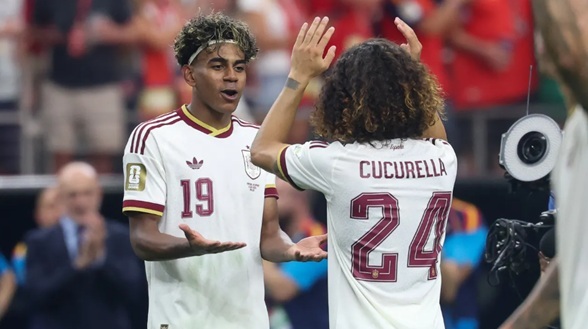 Yamal và Cucurella trong trận đấu gặp Bồ Đào Nha, ngày 7/7. Ảnh: Foxsport
