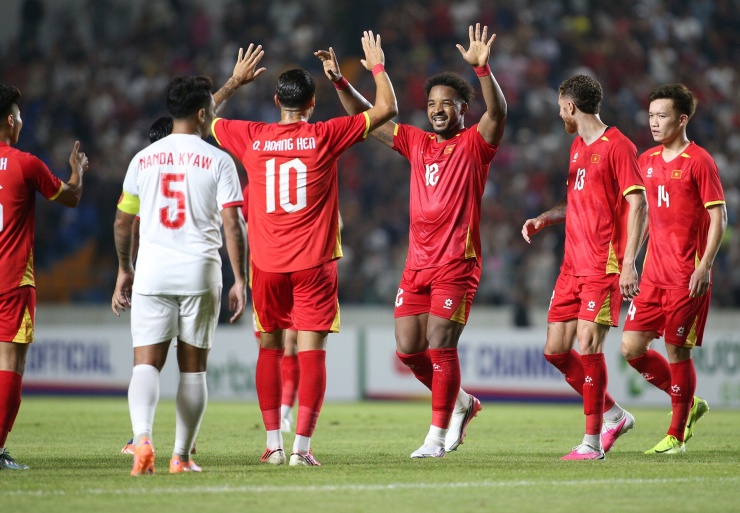 Xuân Son rất có duyên ghi bàn vào lưới Myanmar.