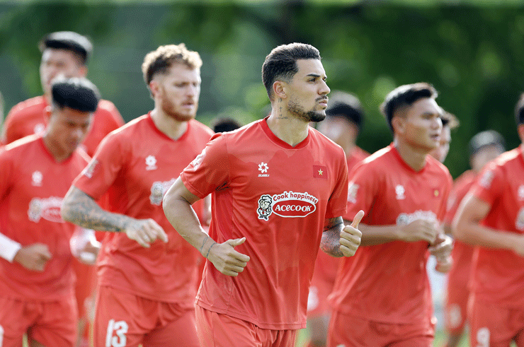 ĐT Việt Nam "làm nóng" tại Thái Lan, hừng hực khí thế trước trận ra quân AFF Cup - 4