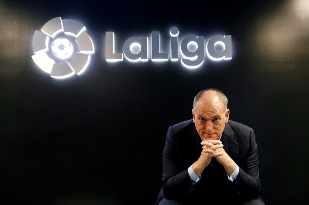 Chủ tịch La Liga Javier Tebas trước cuộc phỏng vấn trực tuyến với Reuters tại trụ sở La Liga ở Madrid, Tây Ban Nha, tháng 1/2021. Ảnh: Reuters