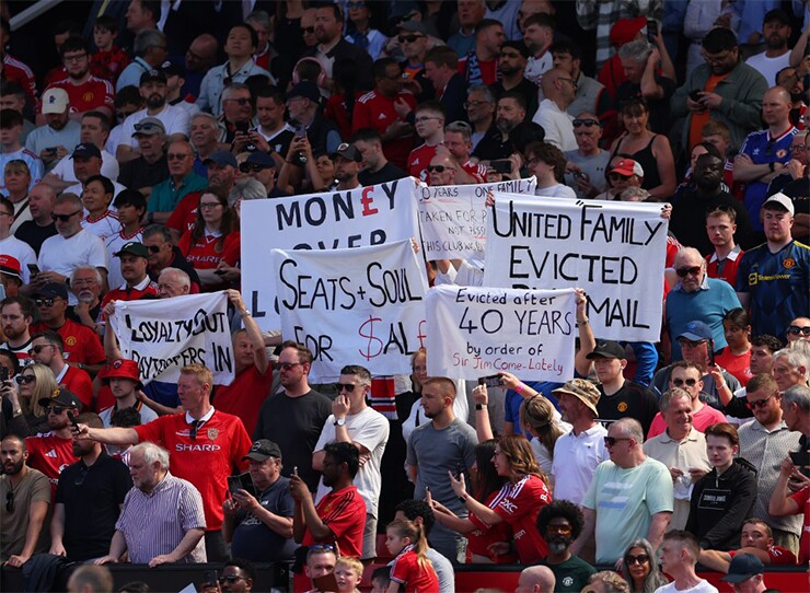 Trước đây, người hâm mộ Man Utd đã bày tỏ sự thất vọng về việc tăng giá vé mùa giải