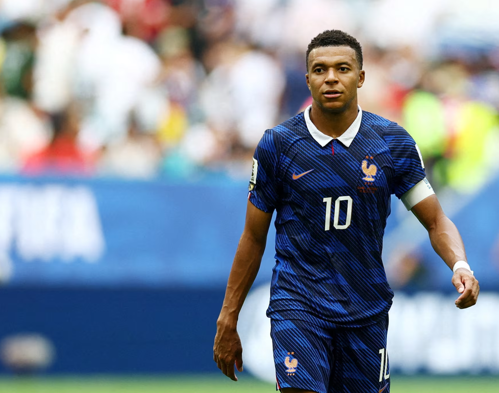 Kylian Mbappe sau hiệp một trong trận Pháp – Anh tranh hạng ba World Cup 2026 trên sân Hard Rock, Miami, Mỹ ngày 18/7/2026. Ảnh: Reuters