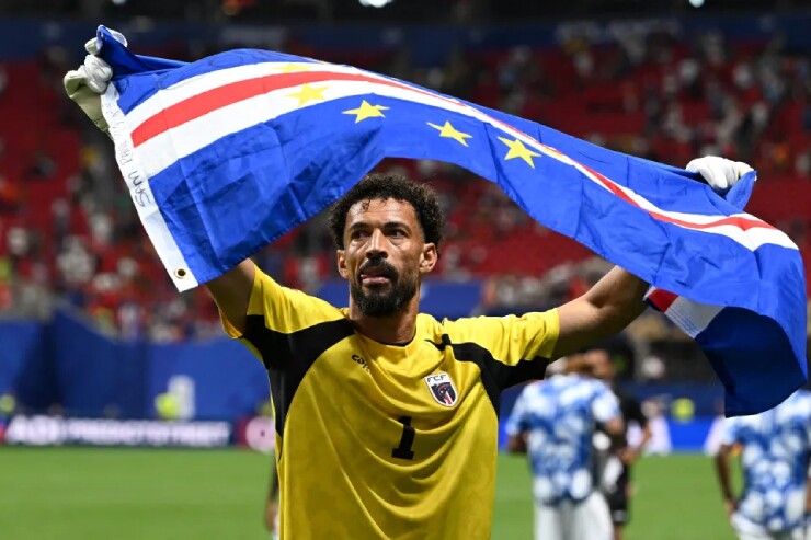 Số lượt theo dõi Instagram của thủ môn Vozinha tăng 97,9% nhờ&nbsp; kì World Cup đáng nhớ